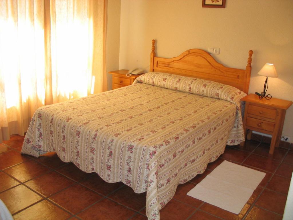 Hotel Valle Del Jerte Los Arenales Quarto foto